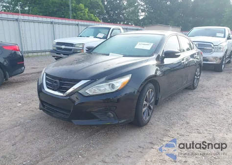 2017 Nissan Altima 2.5 Sl z USA, uszkodzony, nr VIN 1N4AL3AP9HC143666
